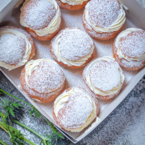 Vastlakukkel 9 tk karbis